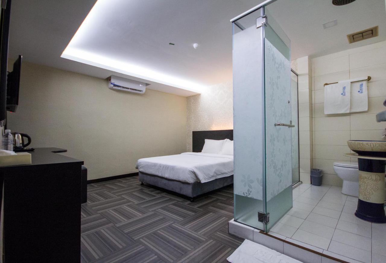 S Hotel Seberang Jaya Экстерьер фото